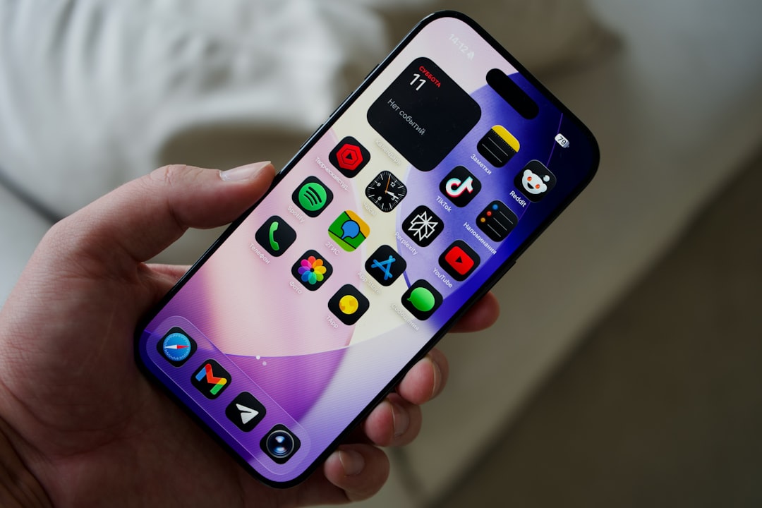 NanoClaw의 WhatsApp & Telegram 통합: 메시징 앱으로 AI 에이전트 제어하기